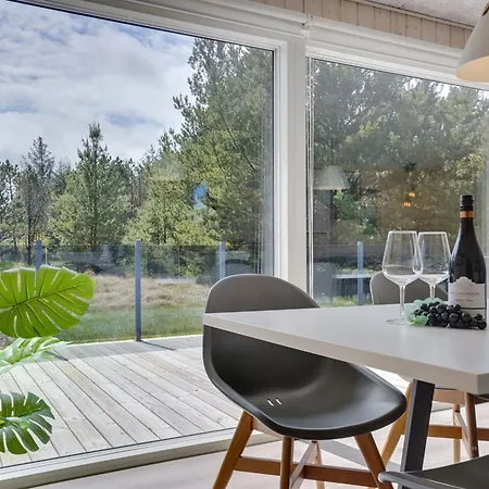 Arnetta - 1-5km From The Sea By Interhome Nyaraló *